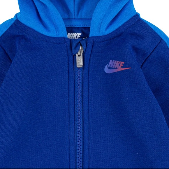 NIKE RISE HOODED COVERALL. 3 Months old baby. - Picture 2 of 7